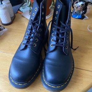 Black dr martens